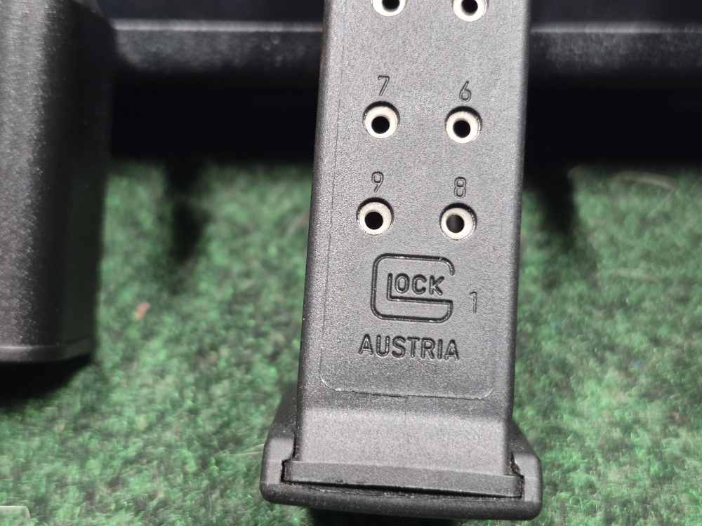 Glock 27 Gen 3 40 S&W PENNY START 0.01-img-11