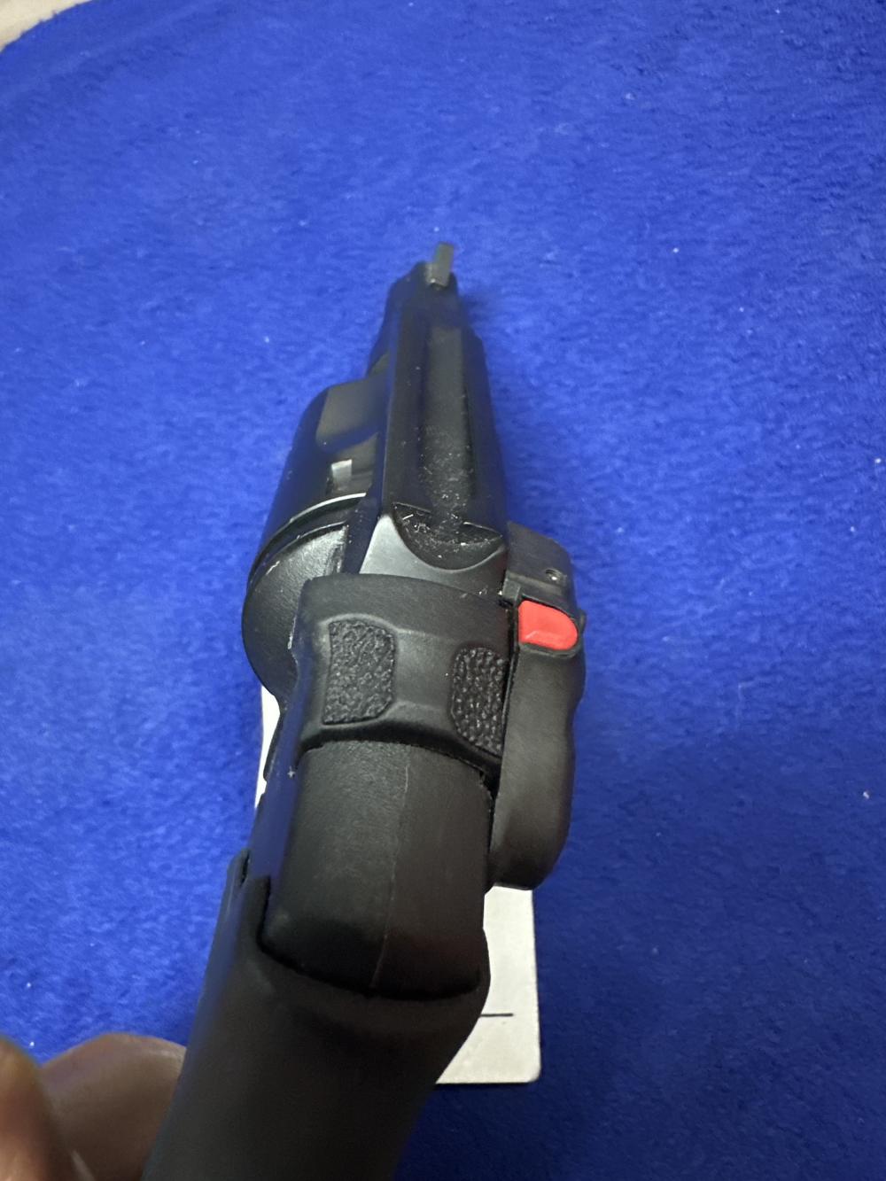 Smith Wesson Bodyguard .38 Spl w/laser-img-3