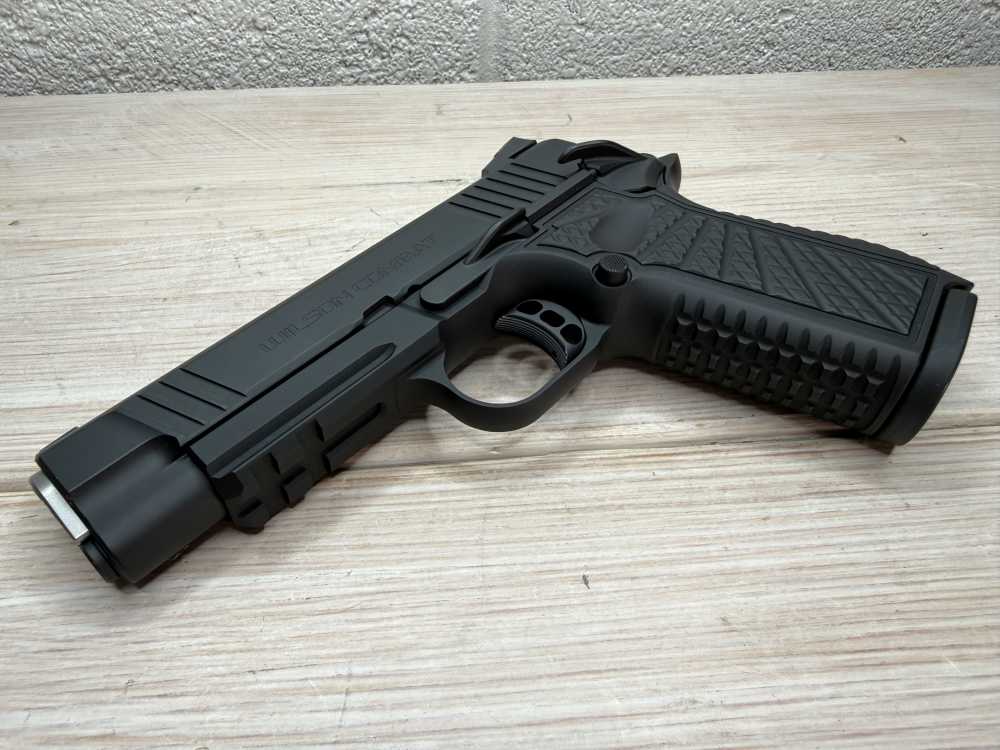 Wilson Combat SFT9 Double-Stack lightrail, ambi, night sights 4.25" barrel -img-3