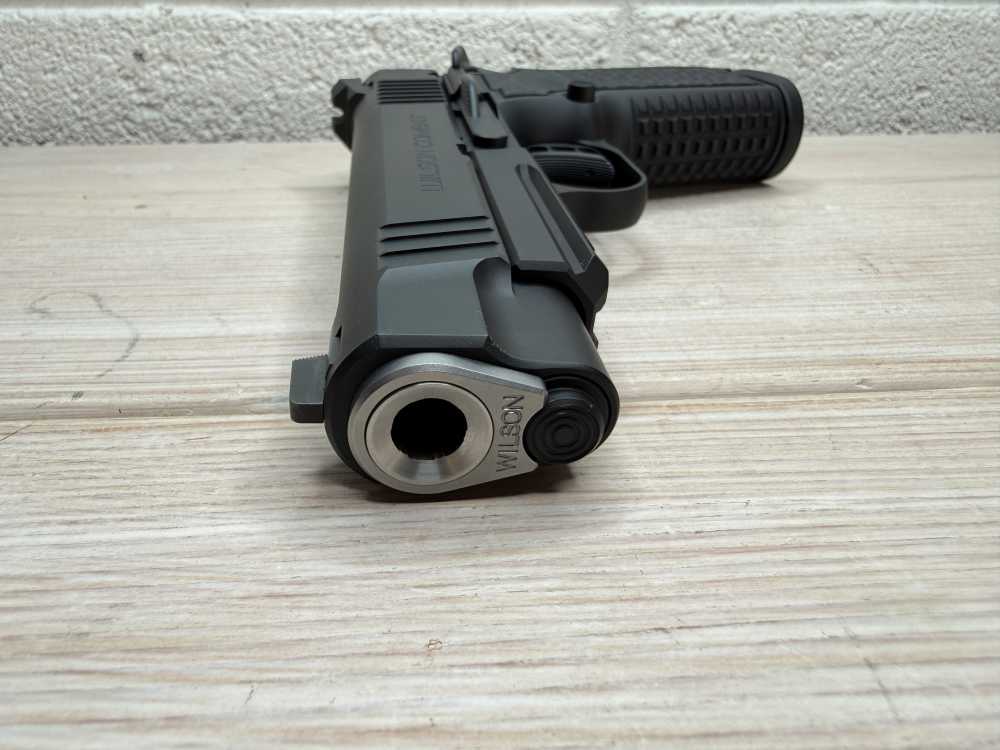 Wilson Combat SFT9 Double-Stack lightrail, ambi, night sights 4.25" barrel -img-5
