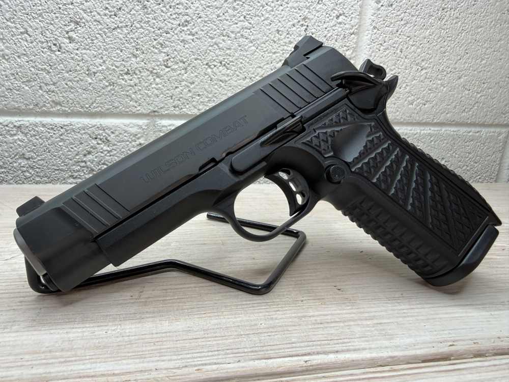 Wilson Combat SFT9 Double-Stack Night Sights, Ambi Safety -img-0