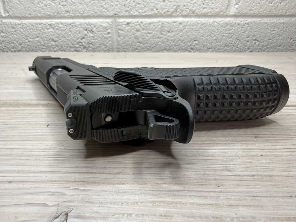 Wilson Combat SFT9 Double-Stack Night Sights, Ambi Safety -img-2