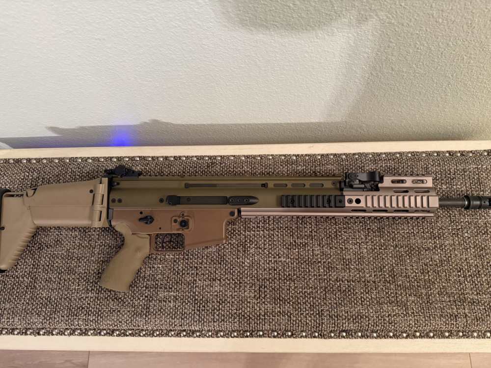 FN SCAR 16S FDE 5.56 with Upgrades, Rifle Case, Like New!-img-1