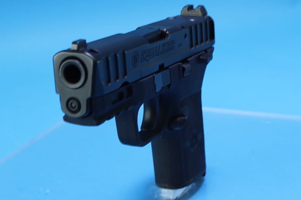 Smith & Wesson S&W Equalizer 9MM, 3 Mags, Thumb Safety, Optic Ready-img-5