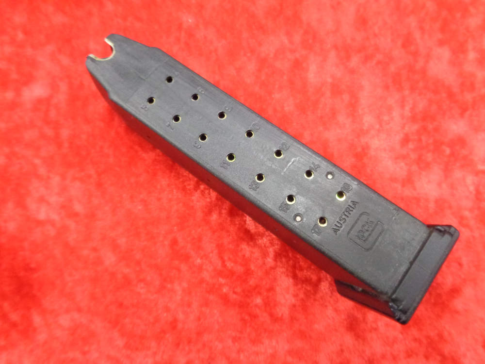 1989 GLOCK 17L Long Slide Original Tupperware Box U Notch Mag GEN I TRADE-img-23