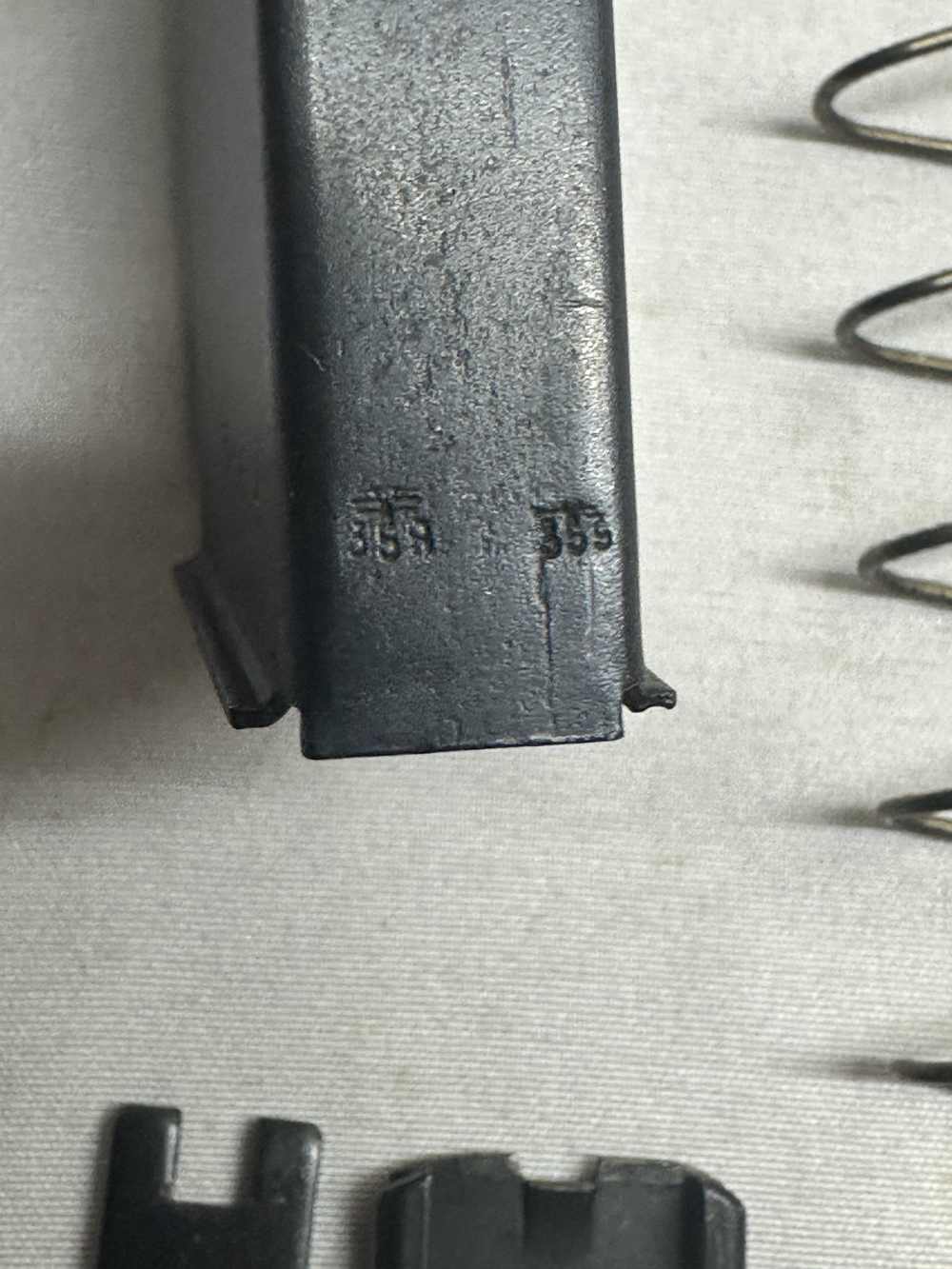 480 MAGAZINE 566+ P38 EXCELLENT CONDITION-img-2