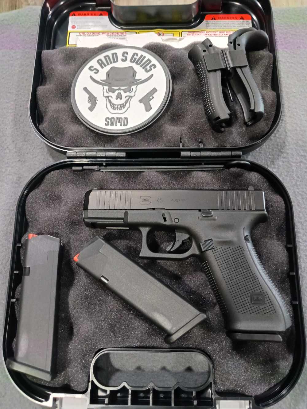 GLOCK 45 9MM 3-10 RD MAGS SEMI AUTO PISTOL USED-img-1