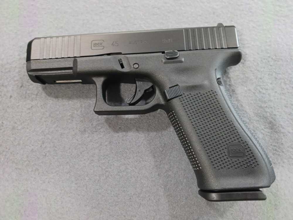 GLOCK 45 9MM 3-10 RD MAGS SEMI AUTO PISTOL USED-img-2