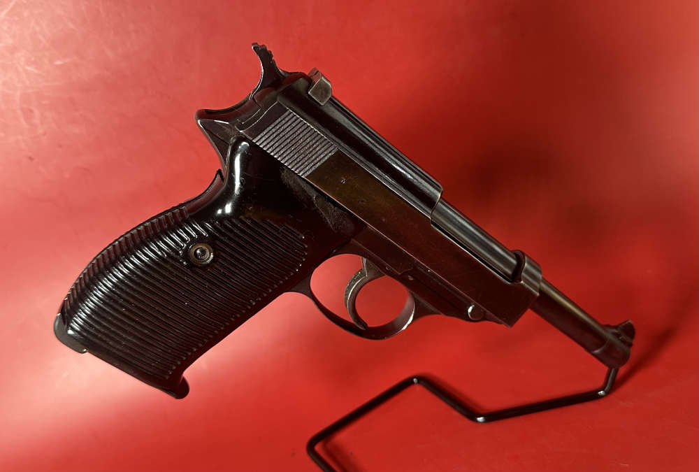 WWII 1943 WALTHER P38 CYQ Spreewerk. 9mm. 2 mags. Excellent condition.-img-1