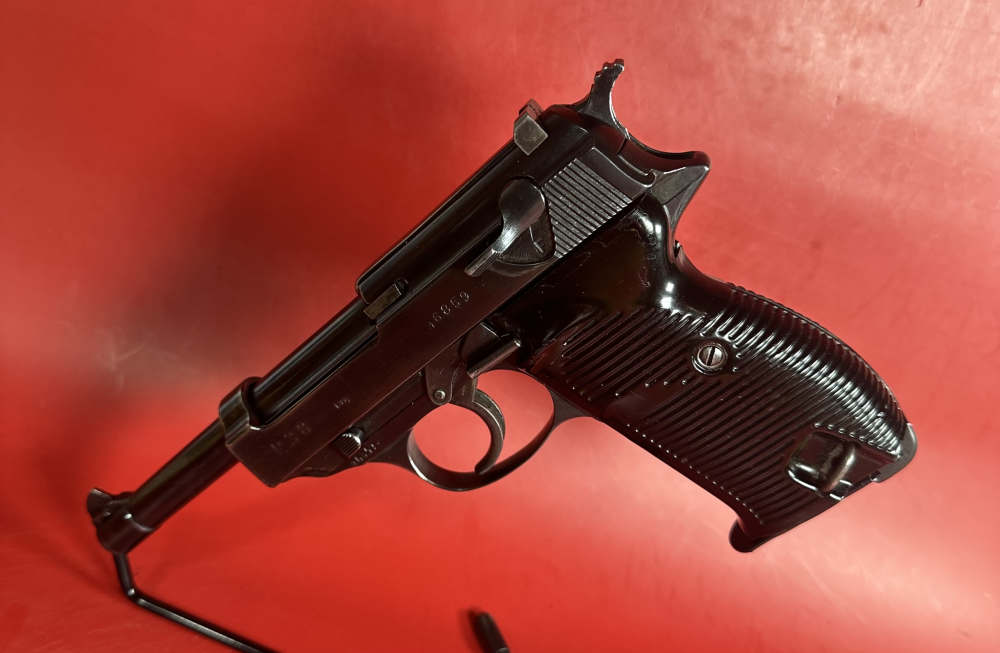 WWII 1943 WALTHER P38 CYQ Spreewerk. 9mm. 2 mags. Excellent condition.-img-2