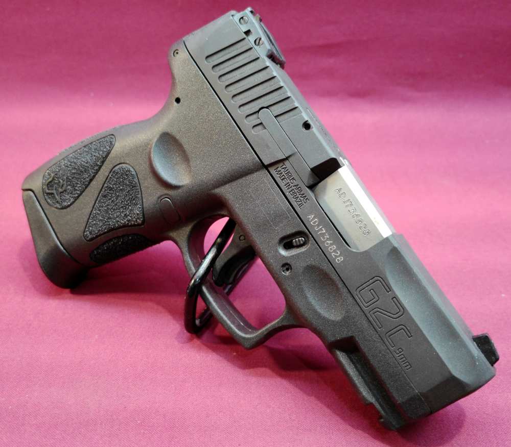 Taurus G3C 9mm 3.2" barrel 2-10 round mags l Like New!-img-2