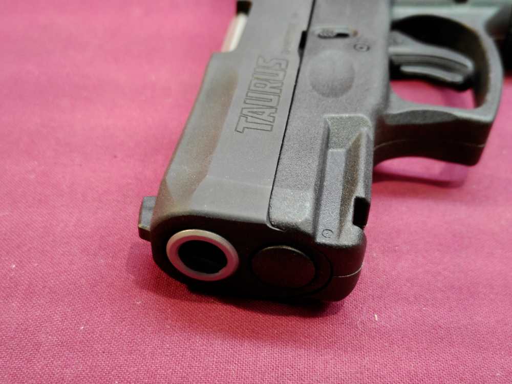 Taurus G3C 9mm 3.2" barrel 2-10 round mags l Like New!-img-12