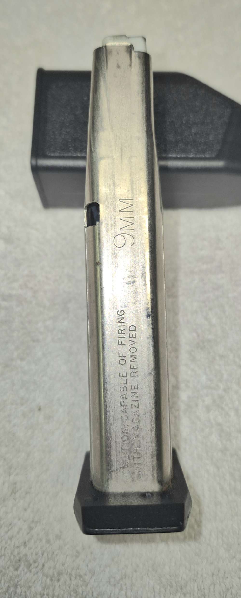 Smith and Wesson S&W SW9VE Sigma 9mm 16rd LE Marked Factory Pistol Magazine-img-1