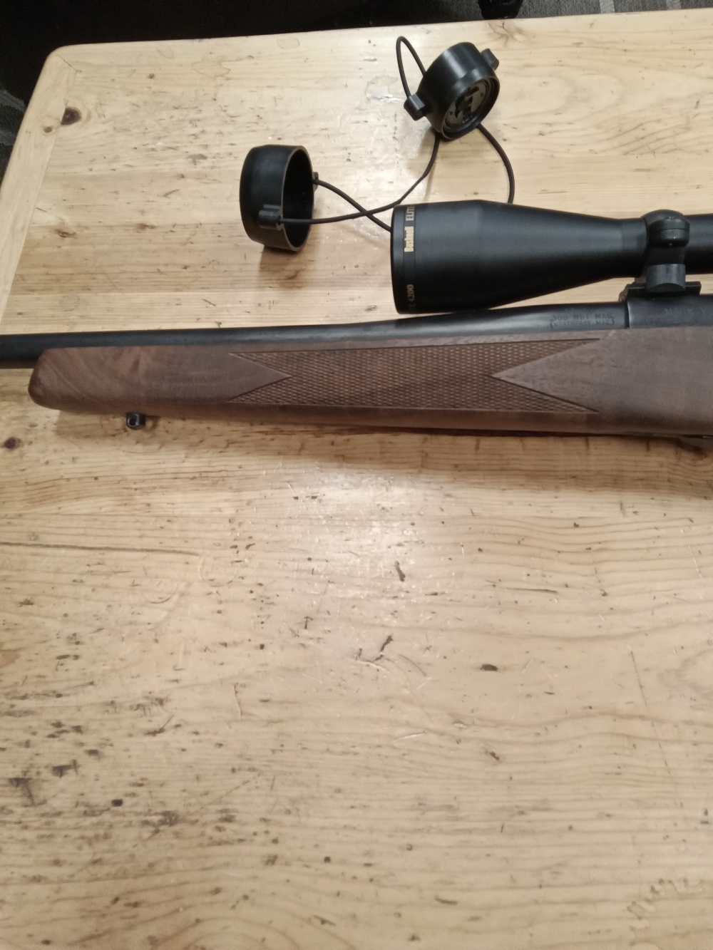 Used Weatherby Mark V .300 WBY mag-img-7