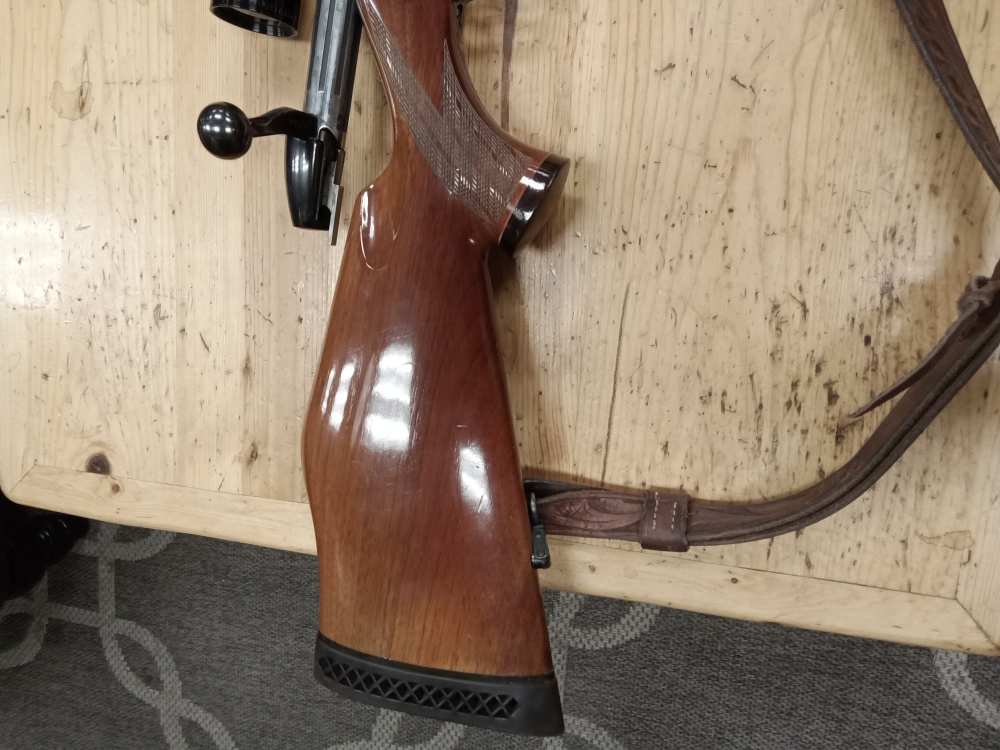 Used Weatherby Mark V .300 Mag-img-4