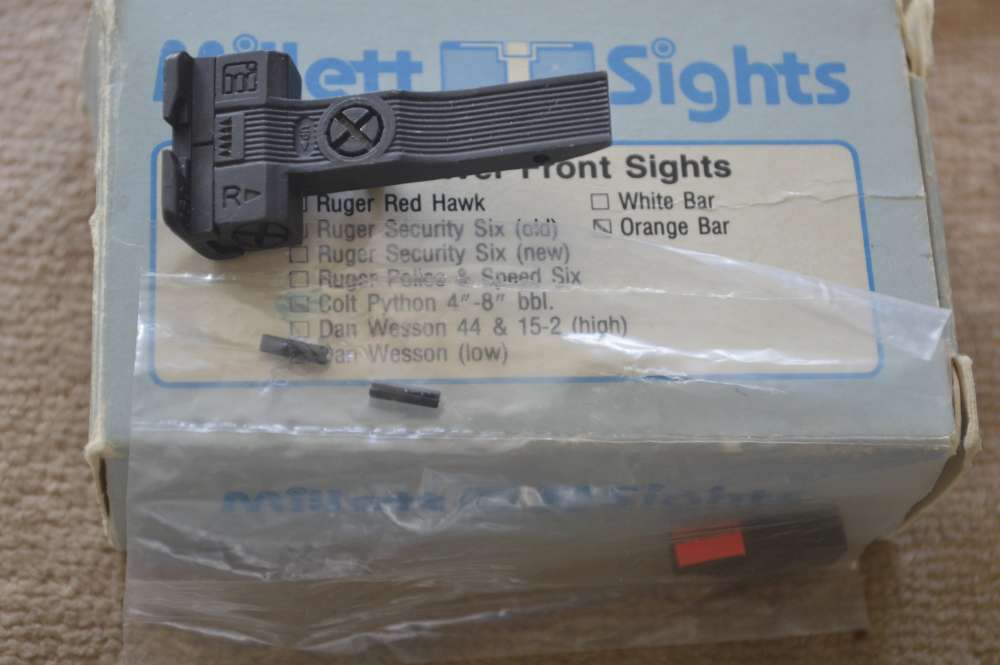 Millett Front  Red Ramp & Rear white Dot Sight Set Colt Python-img-0