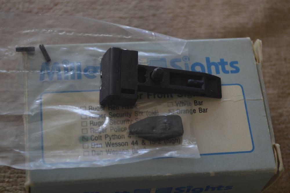 Millett Front  Red Ramp & Rear white Dot Sight Set Colt Python-img-1