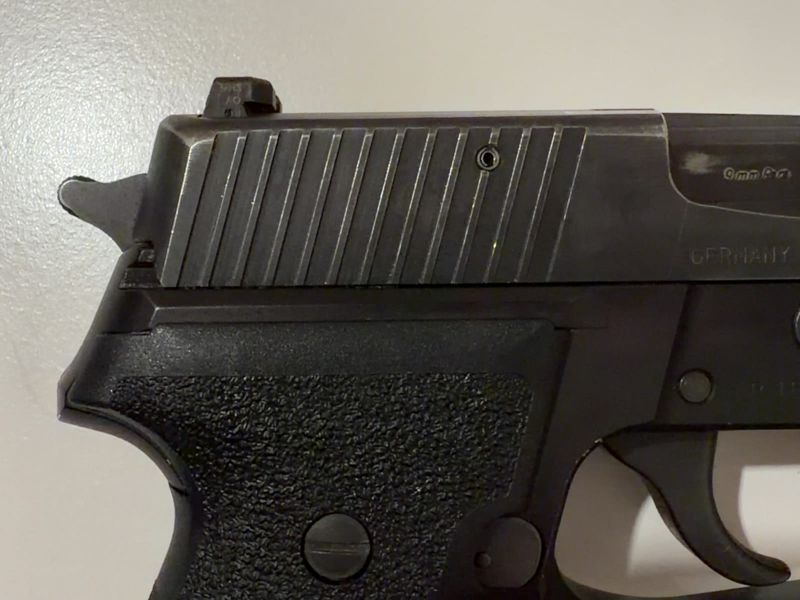 SIG Sauer P228 9mm Swiss Police-img-3