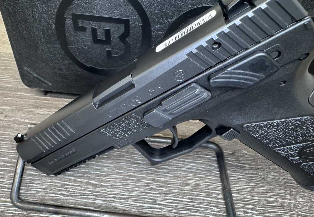 CZ P-09 New in box 9mm 19 round mags-img-3