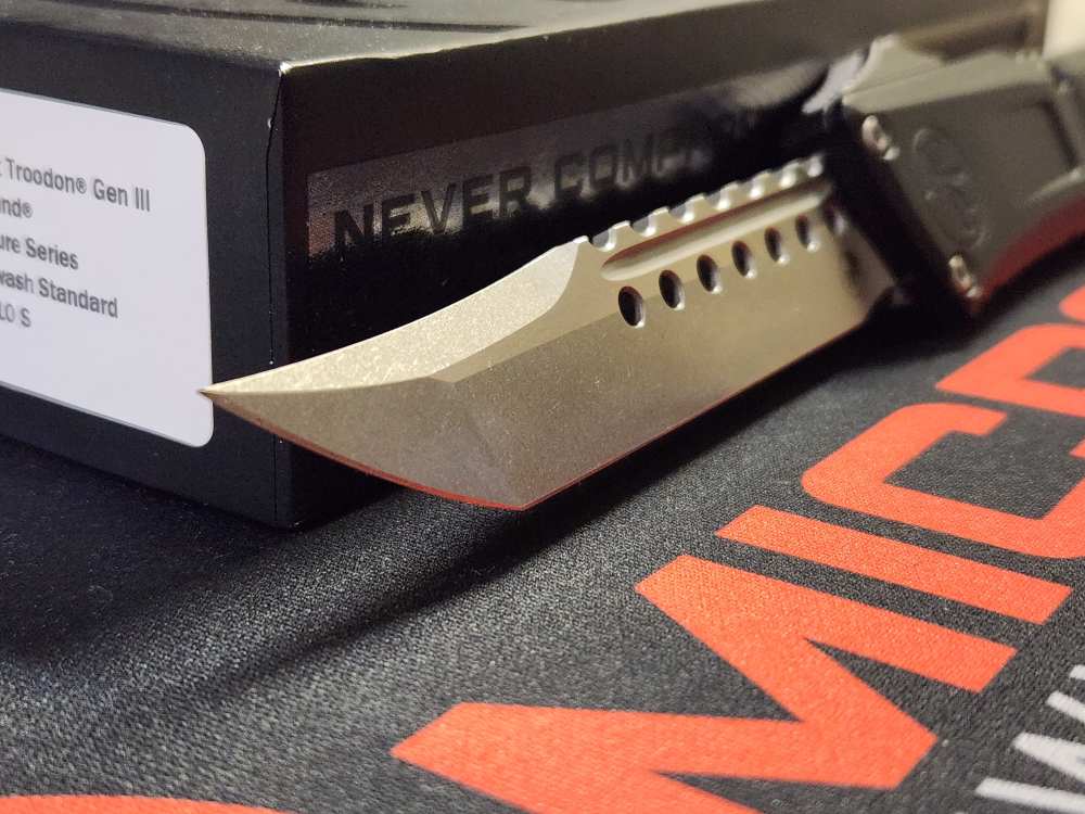 Microtech Combat Troodon gen. 3 Hellhound-img-1