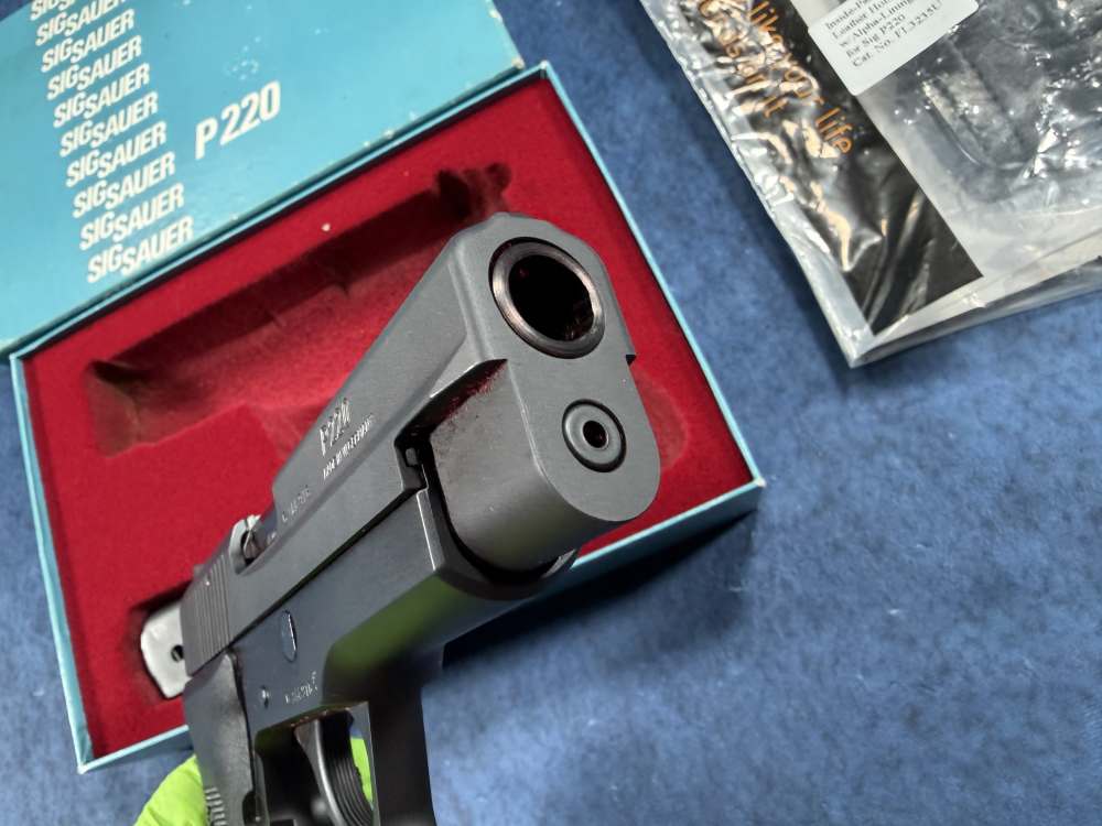 Sig P220 45ACP Made in West Germany-img-12