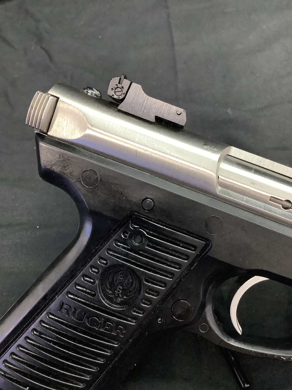 Ruger Mark II 22/45 .22lr w/5 mags-img-2