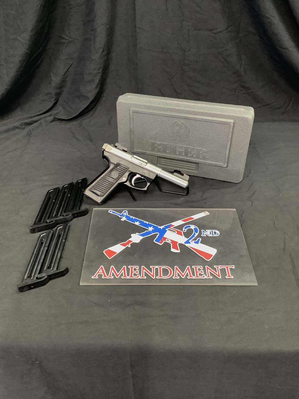 Ruger Mark II 22/45 .22lr w/5 mags-img-0