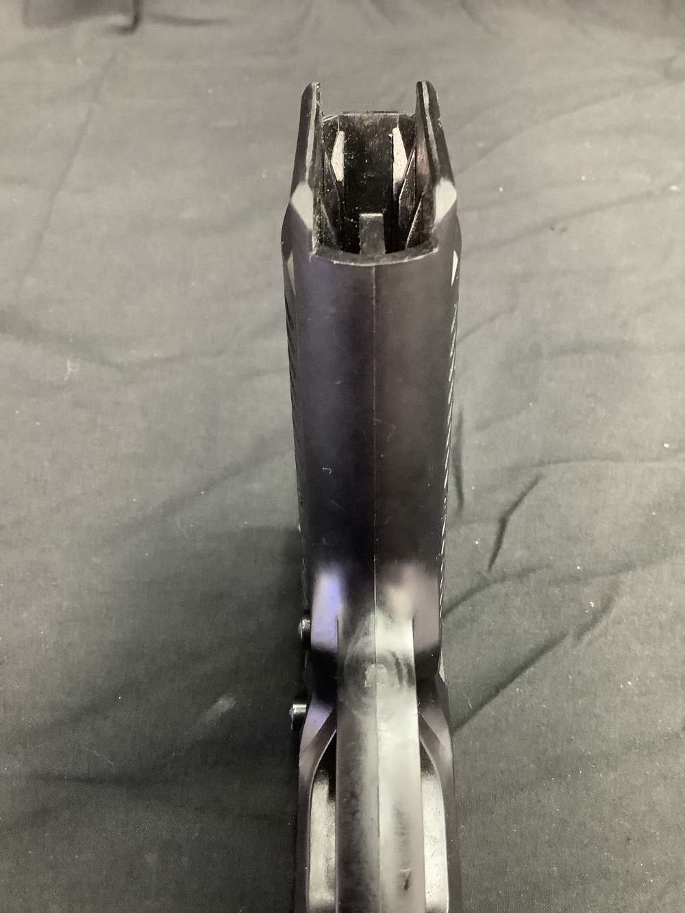 Ruger Mark II 22/45 .22lr w/5 mags-img-17