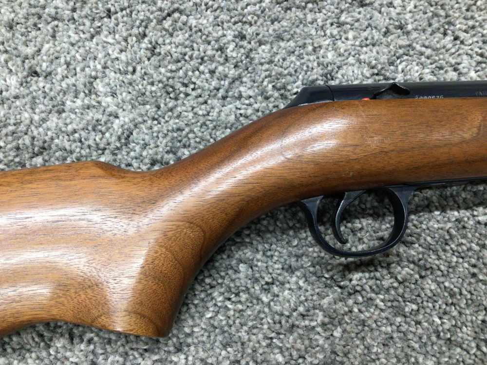 Daisy V/L Caseless Rifle 22 Cal Presentation Grade w/Original hardcase-img-14