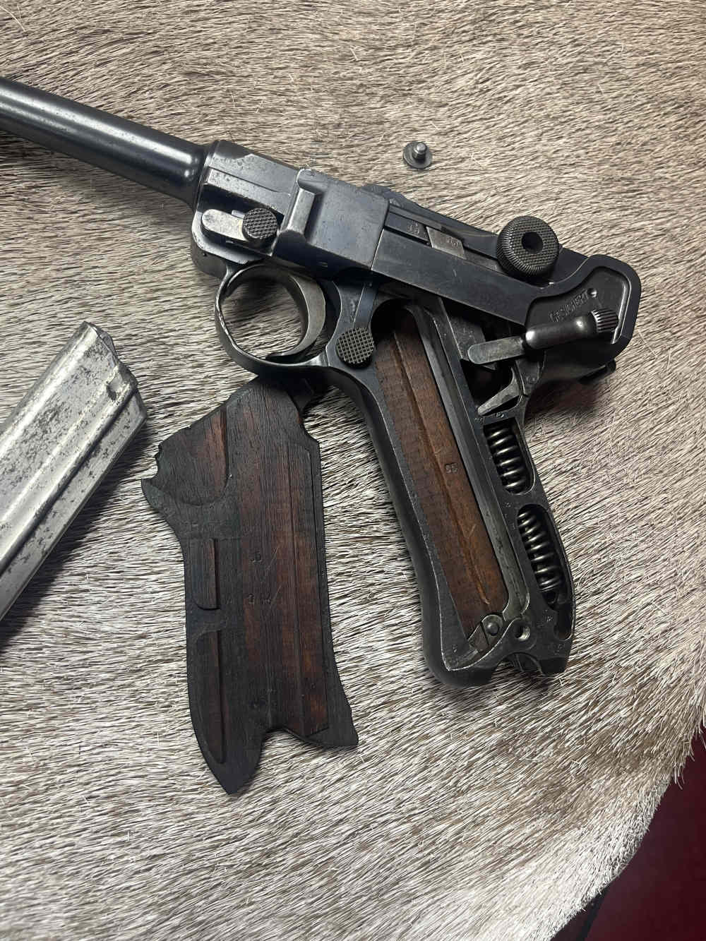VERY Rare 1911 DWM Luger WWI MATCHING #s P08 9mm W/Holster ALL ORIGINAL-img-32