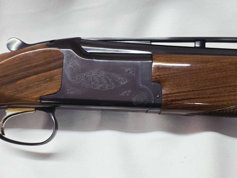 Browning Arms Citori 12G With Leather Case and Extra Chokes-img-4
