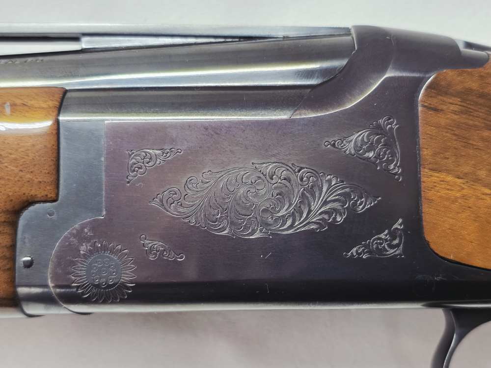 Browning Arms Citori 12G With Leather Case and Extra Chokes-img-19