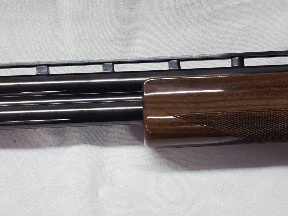 Browning Arms Citori 12G With Leather Case and Extra Chokes-img-13