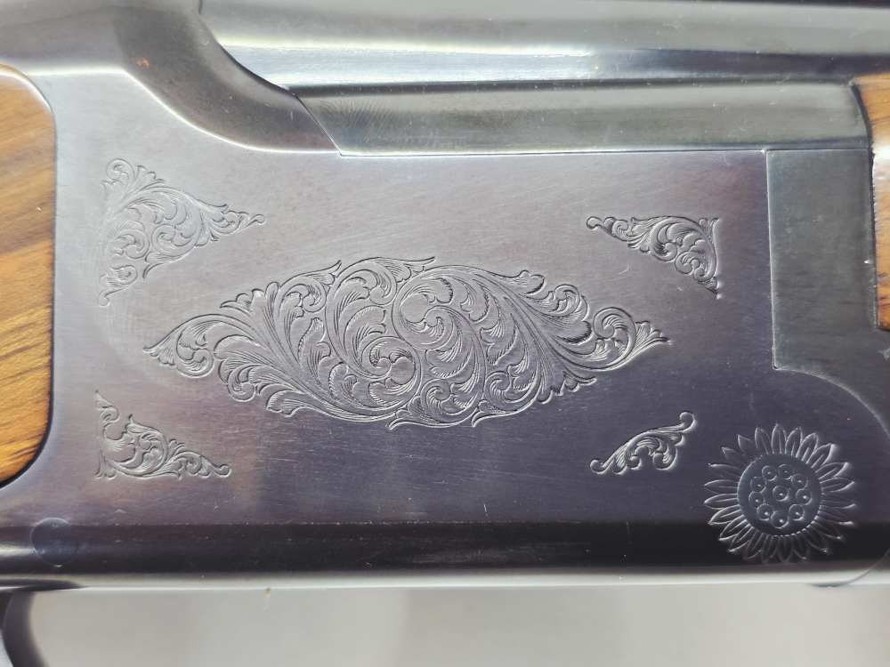 Browning Arms Citori 12G With Leather Case and Extra Chokes-img-9