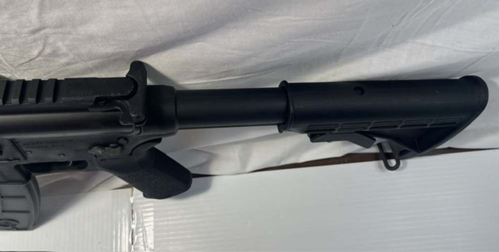 SMITH AND WESSON M&P 15-22 RIFLE 22LR-img-4