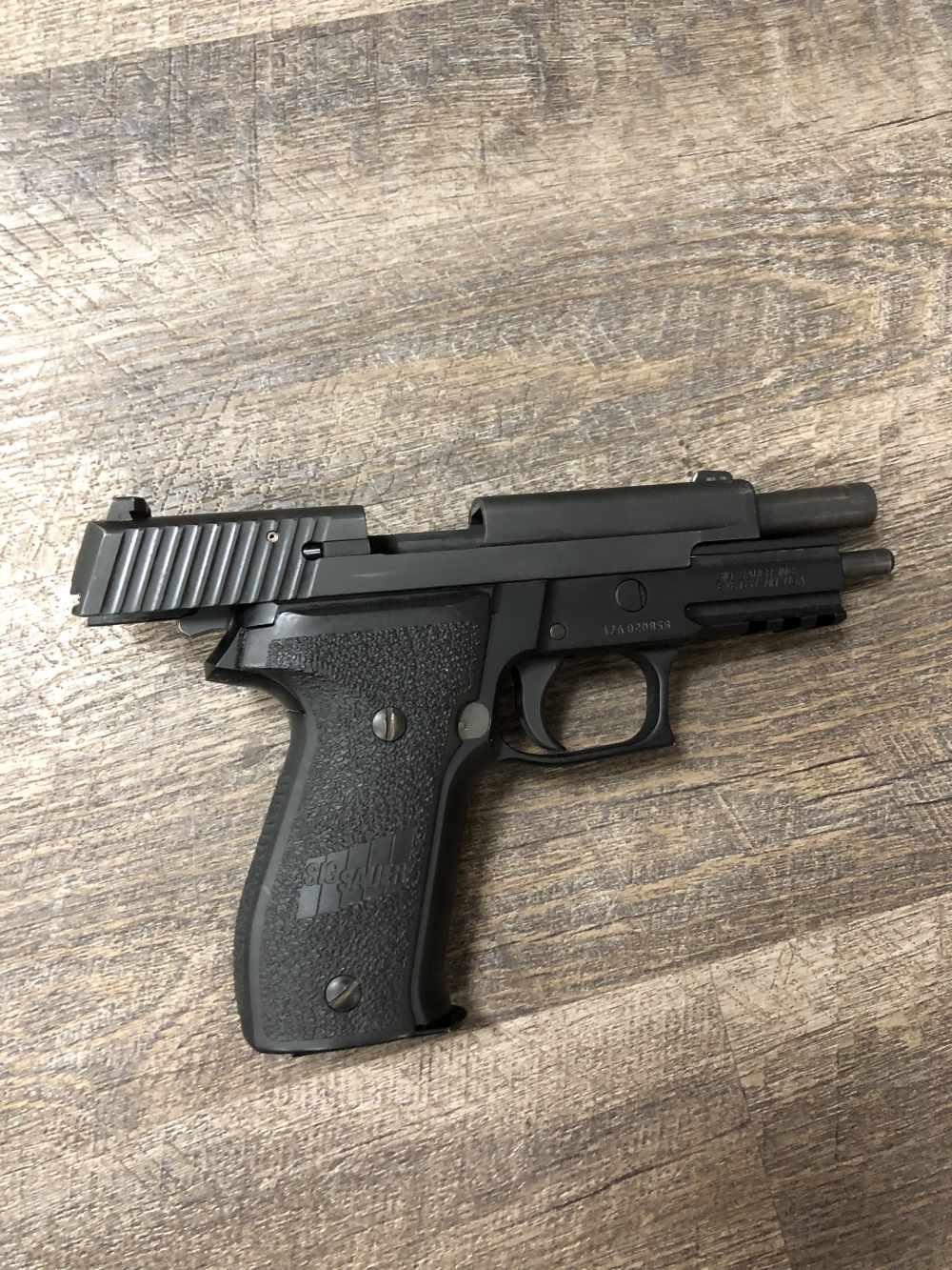 Sig Sauer P226 USA MK25 9mm Full Size 4.4" TWO 15 Round Mags Hard Case Navy-img-12