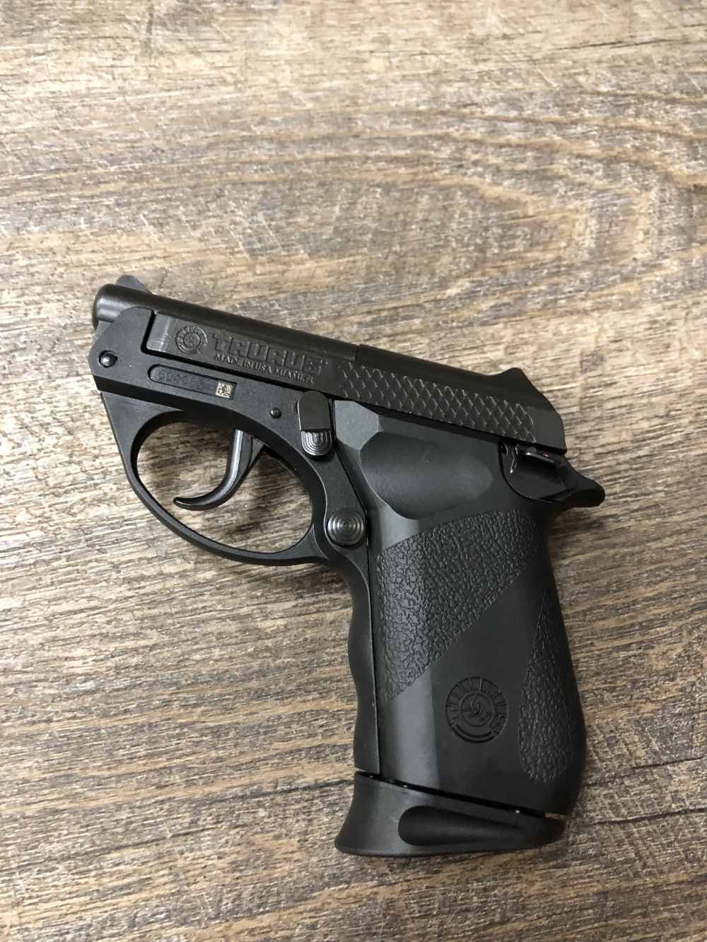 Taurus PT22 Poly .22 LR 8 Round Mag 2.8" Tip Up Barrel w/ Box NICE!-img-2