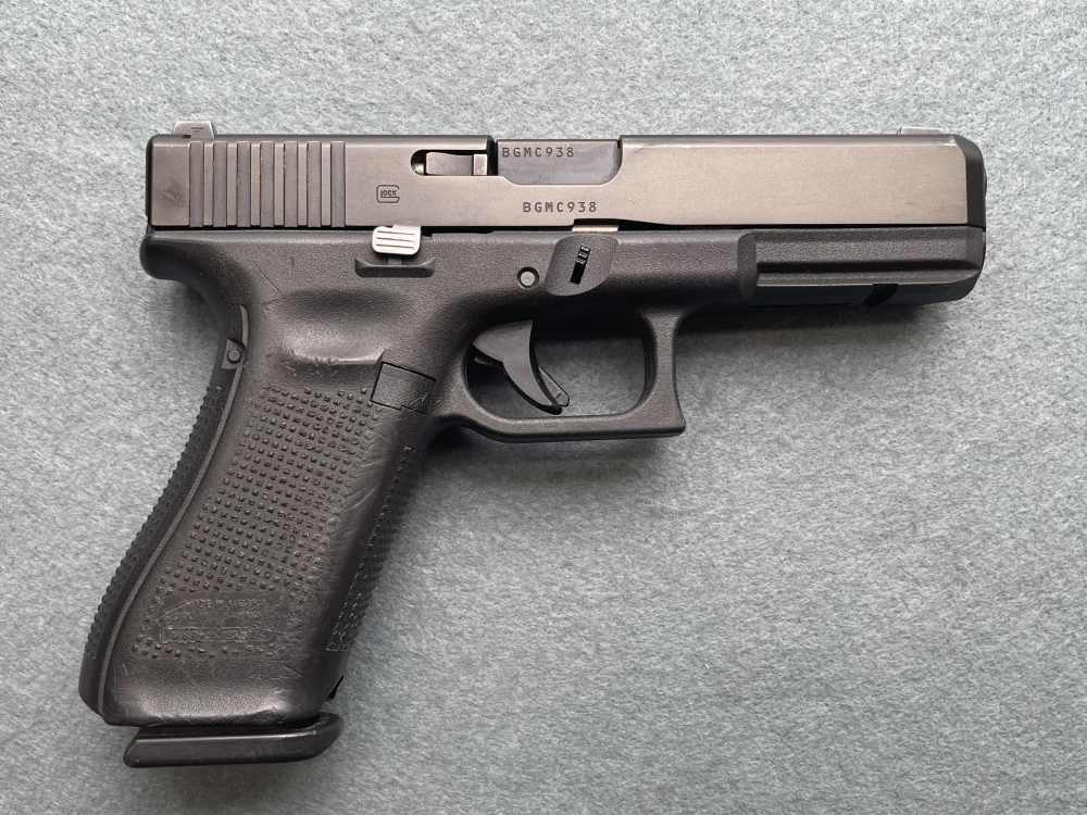 $1.00-Glock 17 G17 G5 Gen 5 Generation 5 9mm w Night Sights $Super Deal$ 30-img-1