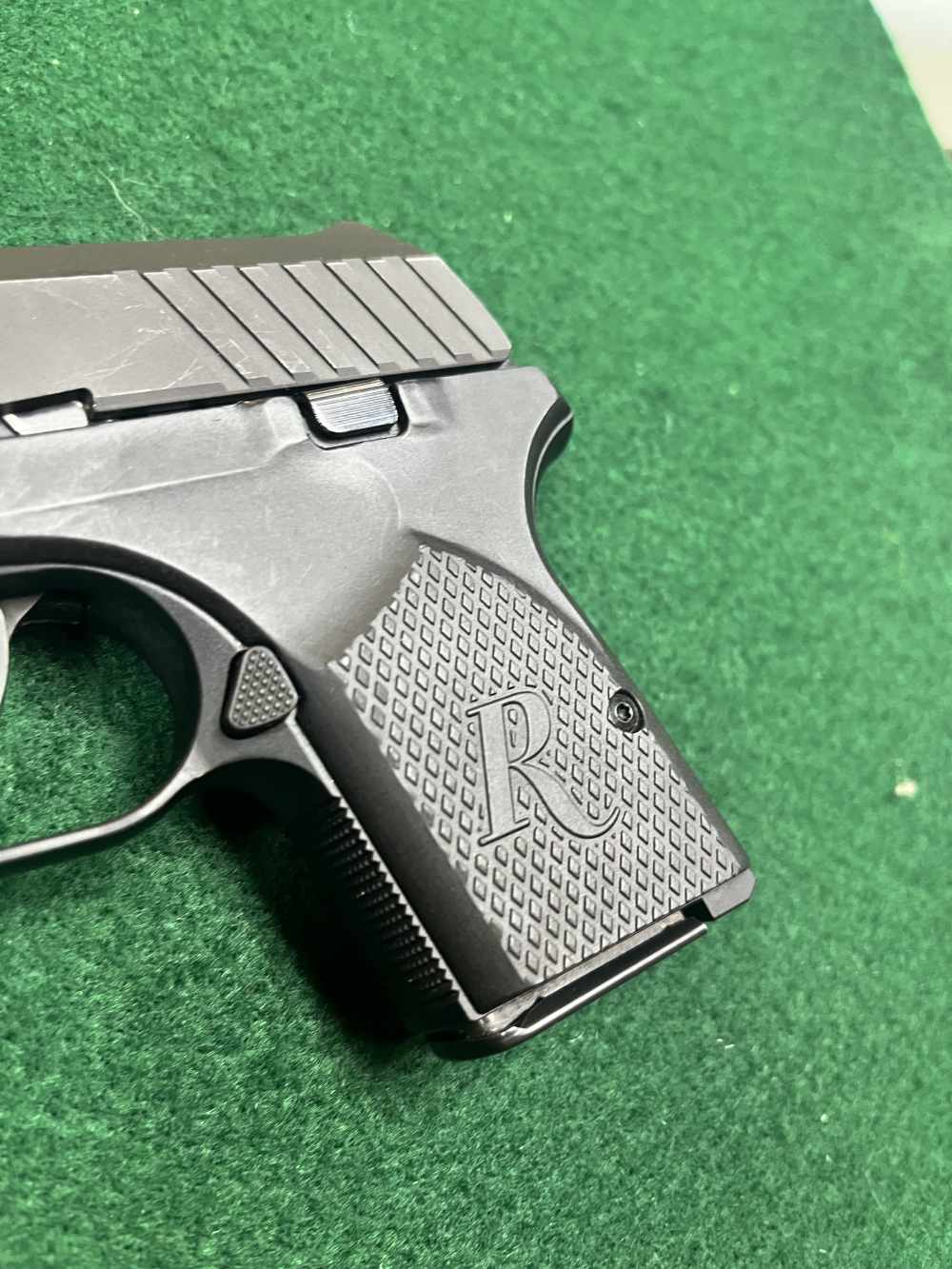 Remington Model RM380 .380 ACP w/ OEM Magazine-img-3