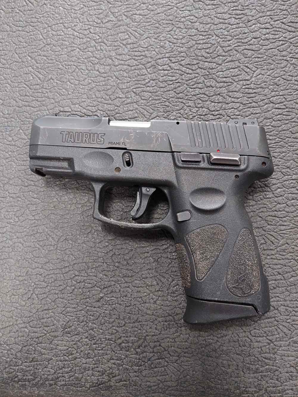 Taurus G2C, great condition-img-1