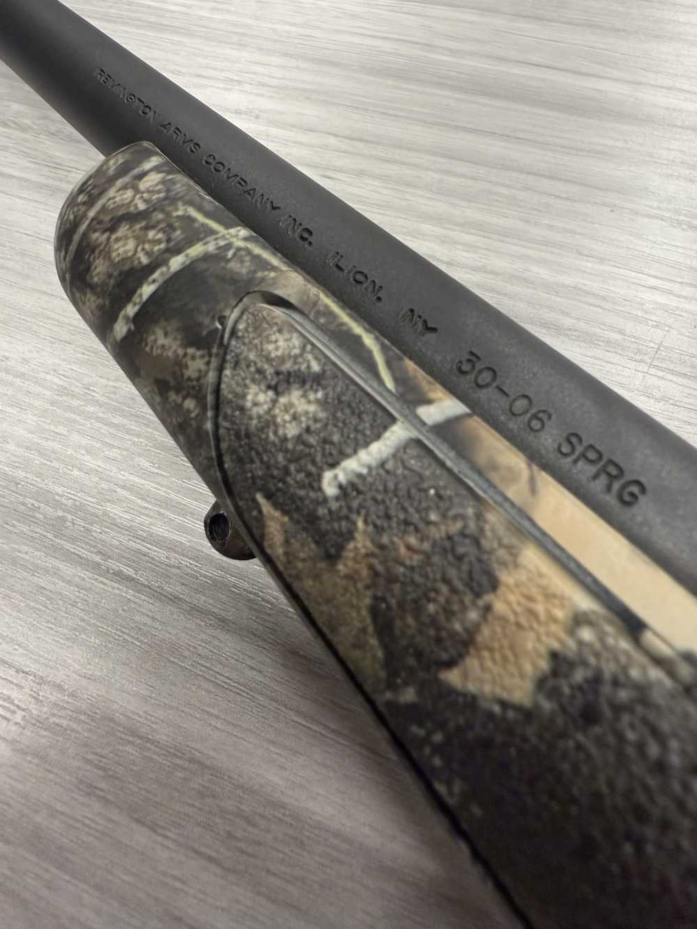 Remington 700 Single Bolt Action Rifle On Sale Now !-img-8