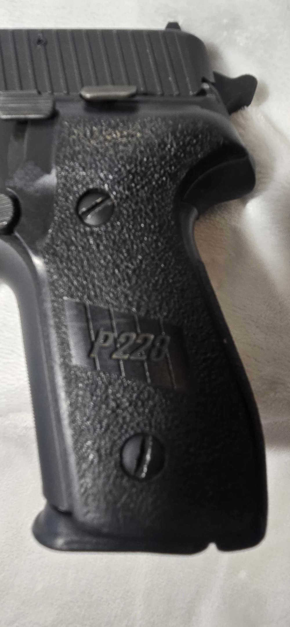 SIG SAUER P228 - MADE IN GERMANY- 9MM -  EXCELLENT CONDITION-img-7