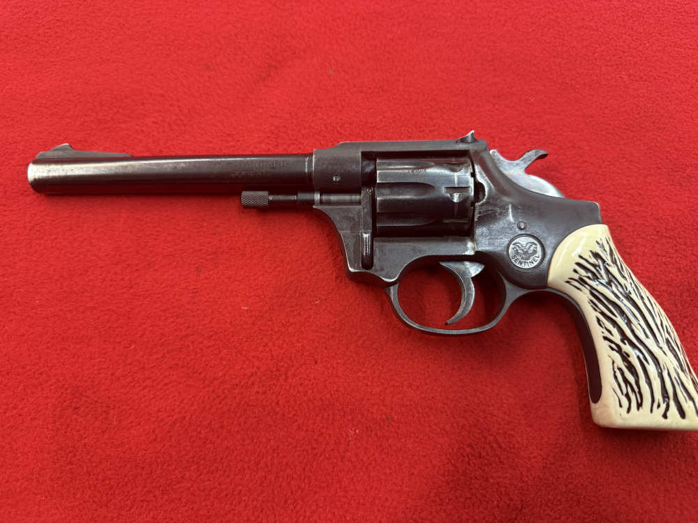 High Standard Mfg. Co|Sentinel R-101|.22LR|6"|9-Shot|Very Good-img-0