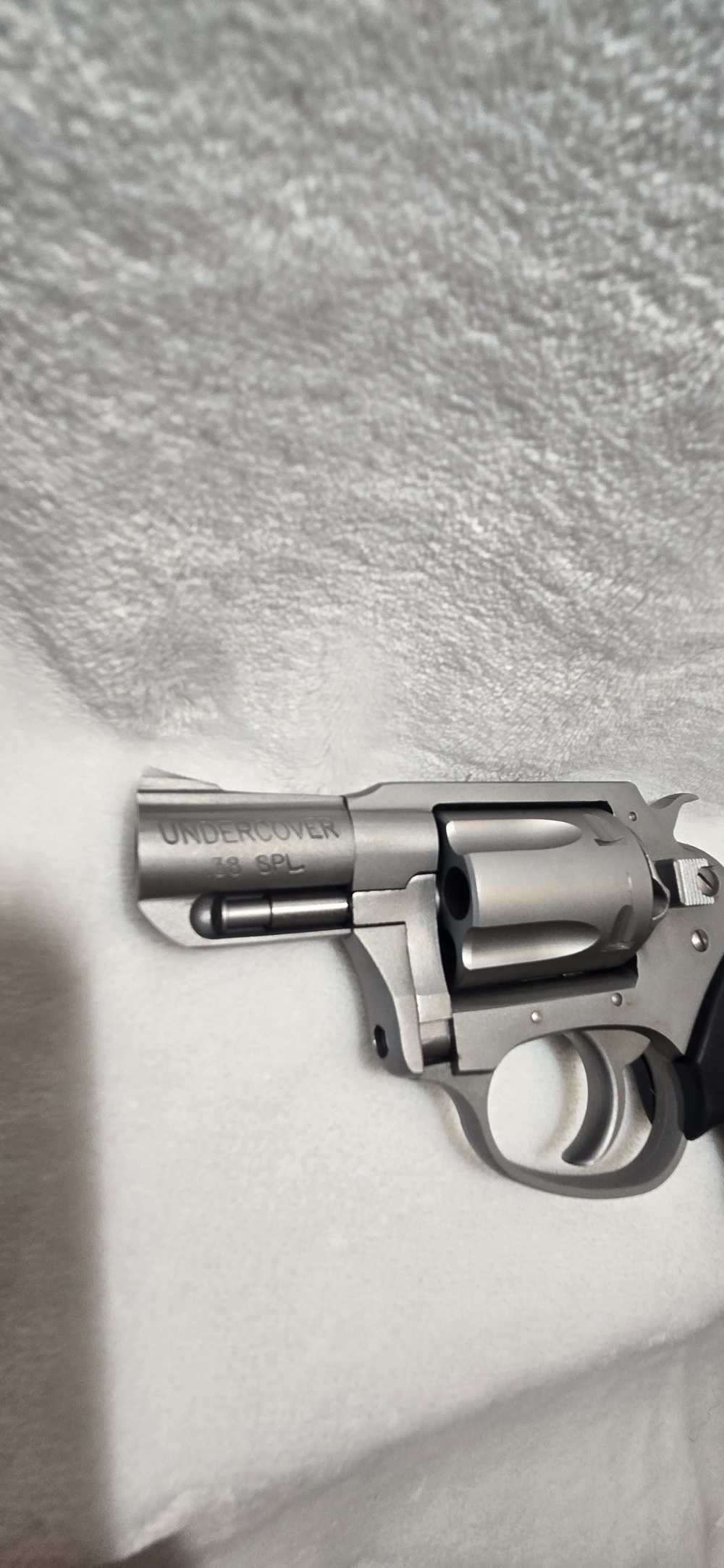 CHARTER ARMS UNDERCOVER - 38 SPECIAL SNUB NOSE REVOLVER-img-12