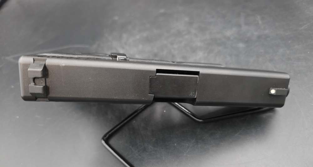 Glock 23 Gen 3 40S&W 4 Mags, Extra Spring, 3 Holsters-img-7
