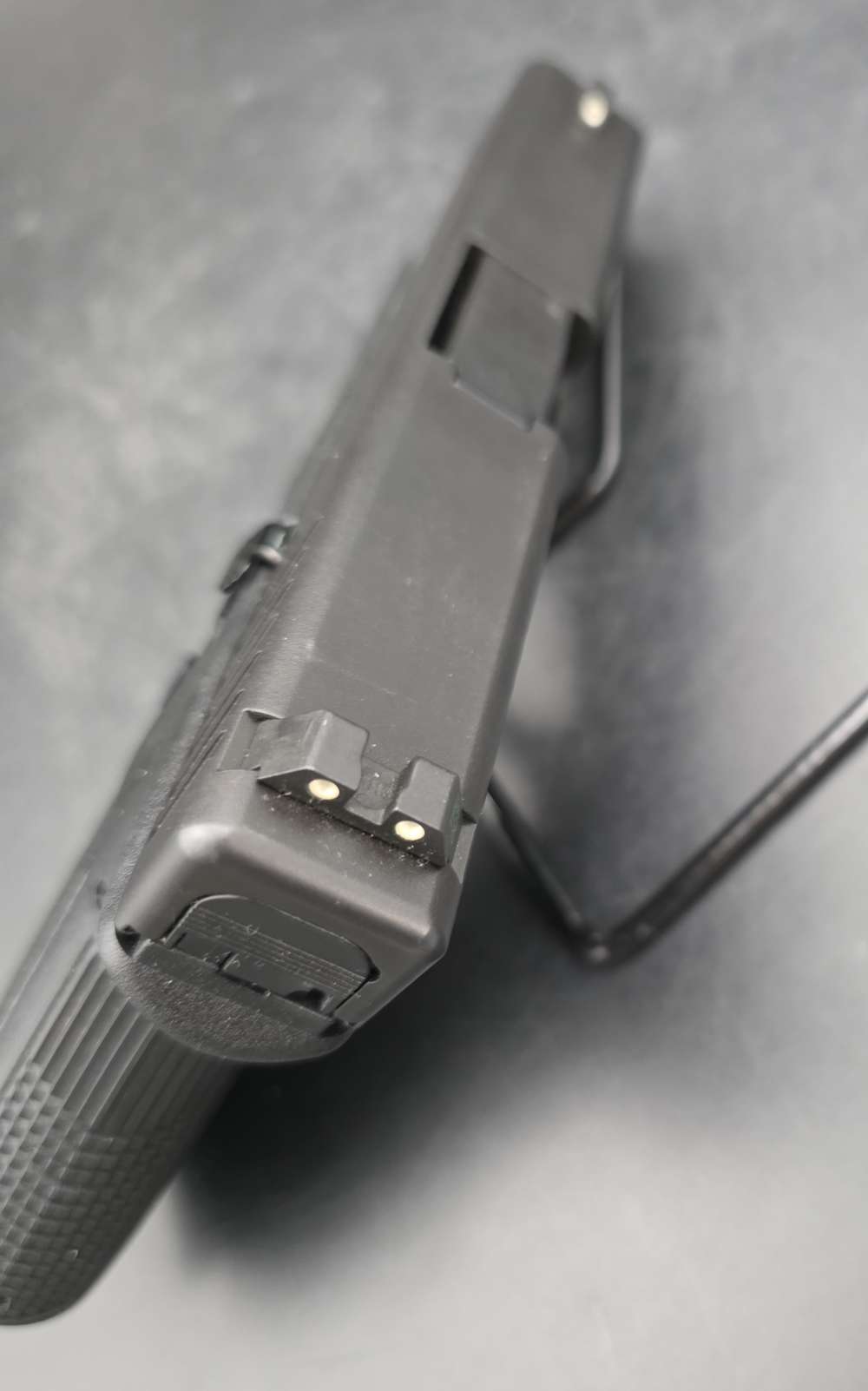 Glock 23 Gen 3 40S&W 4 Mags, Extra Spring, 3 Holsters-img-8