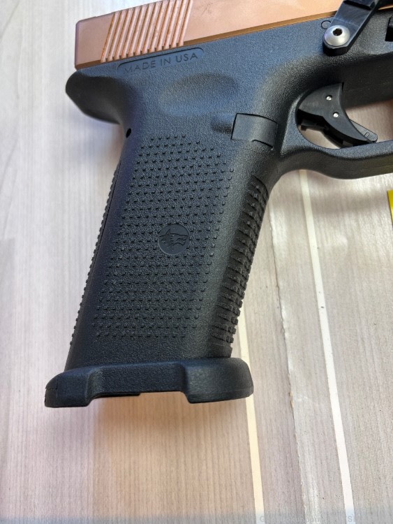 LONE WOLF CUSTOM 9 X 25 GLOCK 5 INCH. NO RESERVE!-img-1