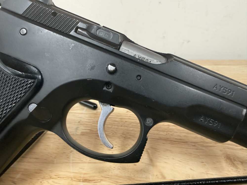 CZ 75 B with 2 mags-img-7