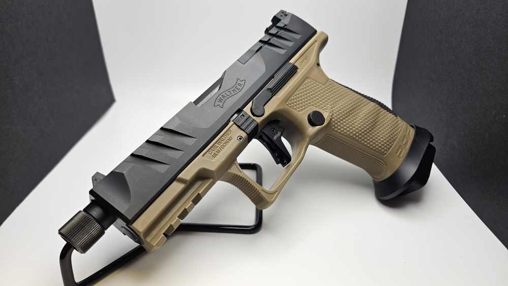 PDP Pro SD Compact 9mm Threaded 18+1 3 Mags Original Box-img-1