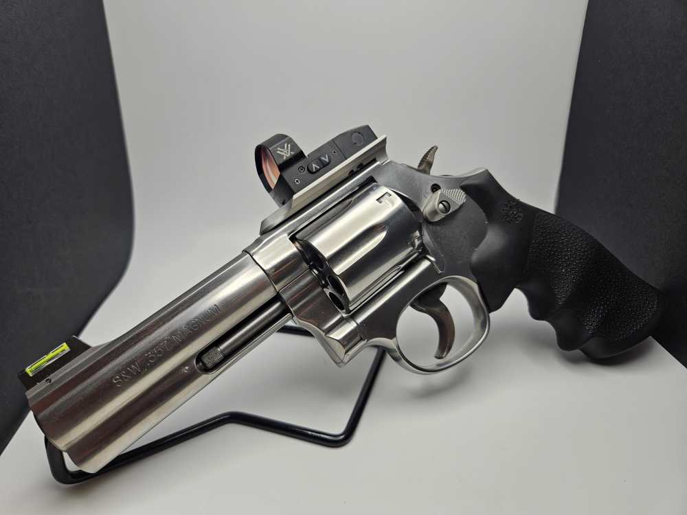 Smith and Wesson 686 - 6 6 Shot 357 Vortex Venom 3moa Optic Included!-img-0